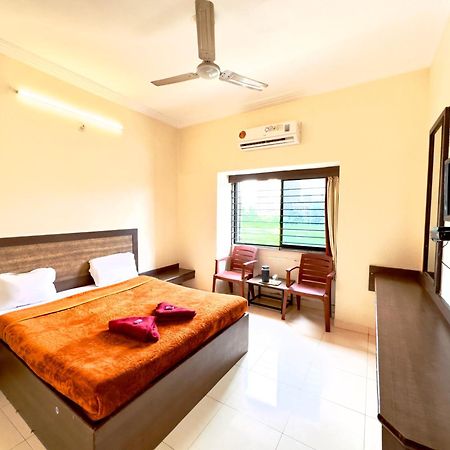 Hotel Laxmibai Palace Shirdi Eksteriør billede