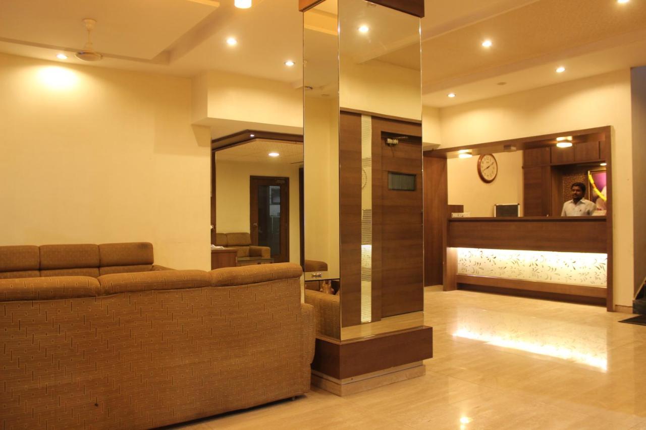 Hotel Laxmibai Palace Shirdi Eksteriør billede