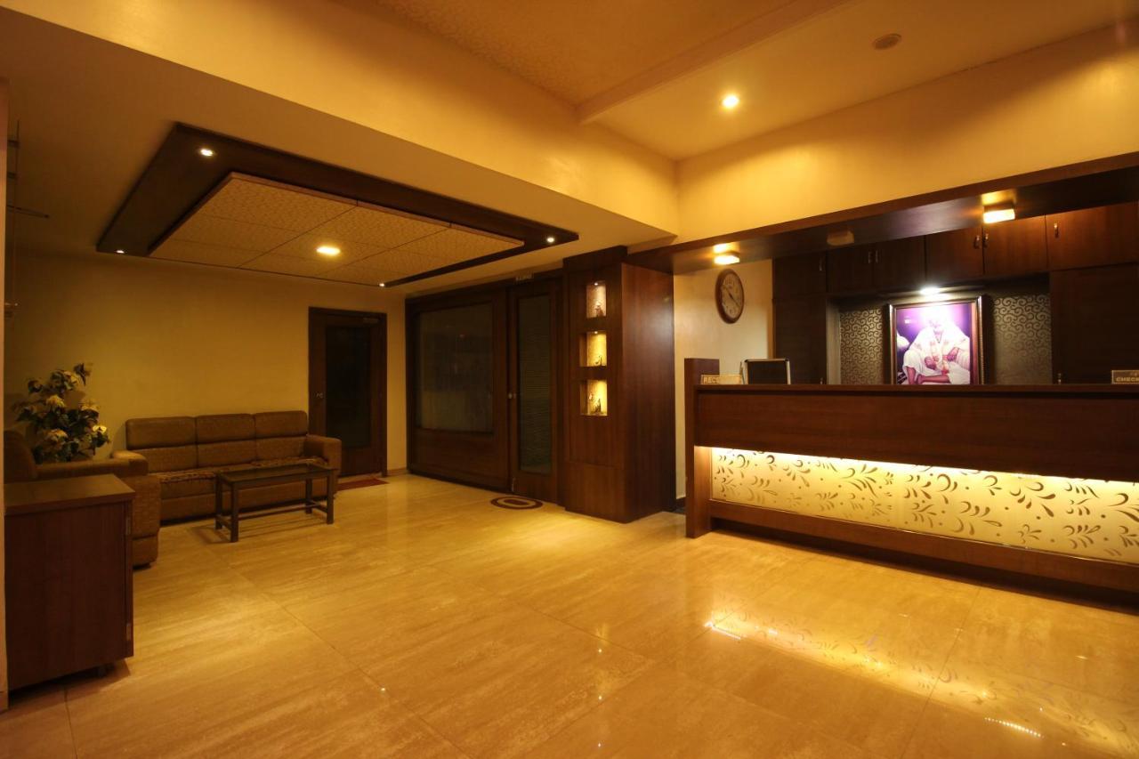 Hotel Laxmibai Palace Shirdi Eksteriør billede