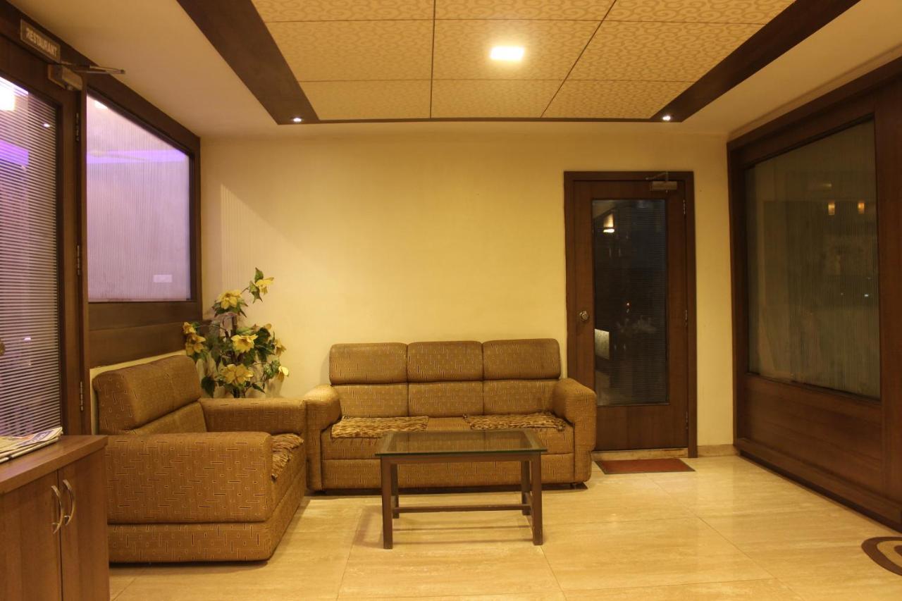Hotel Laxmibai Palace Shirdi Eksteriør billede
