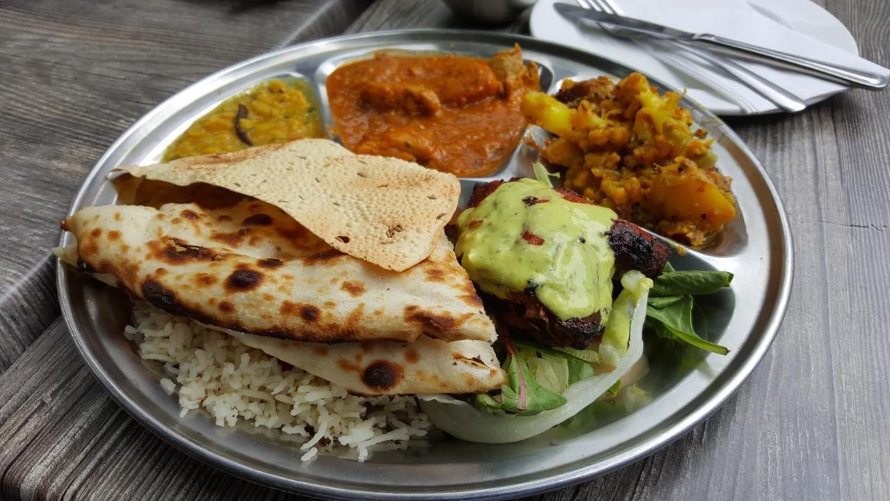 Hotel Laxmibai Palace Shirdi Eksteriør billede
