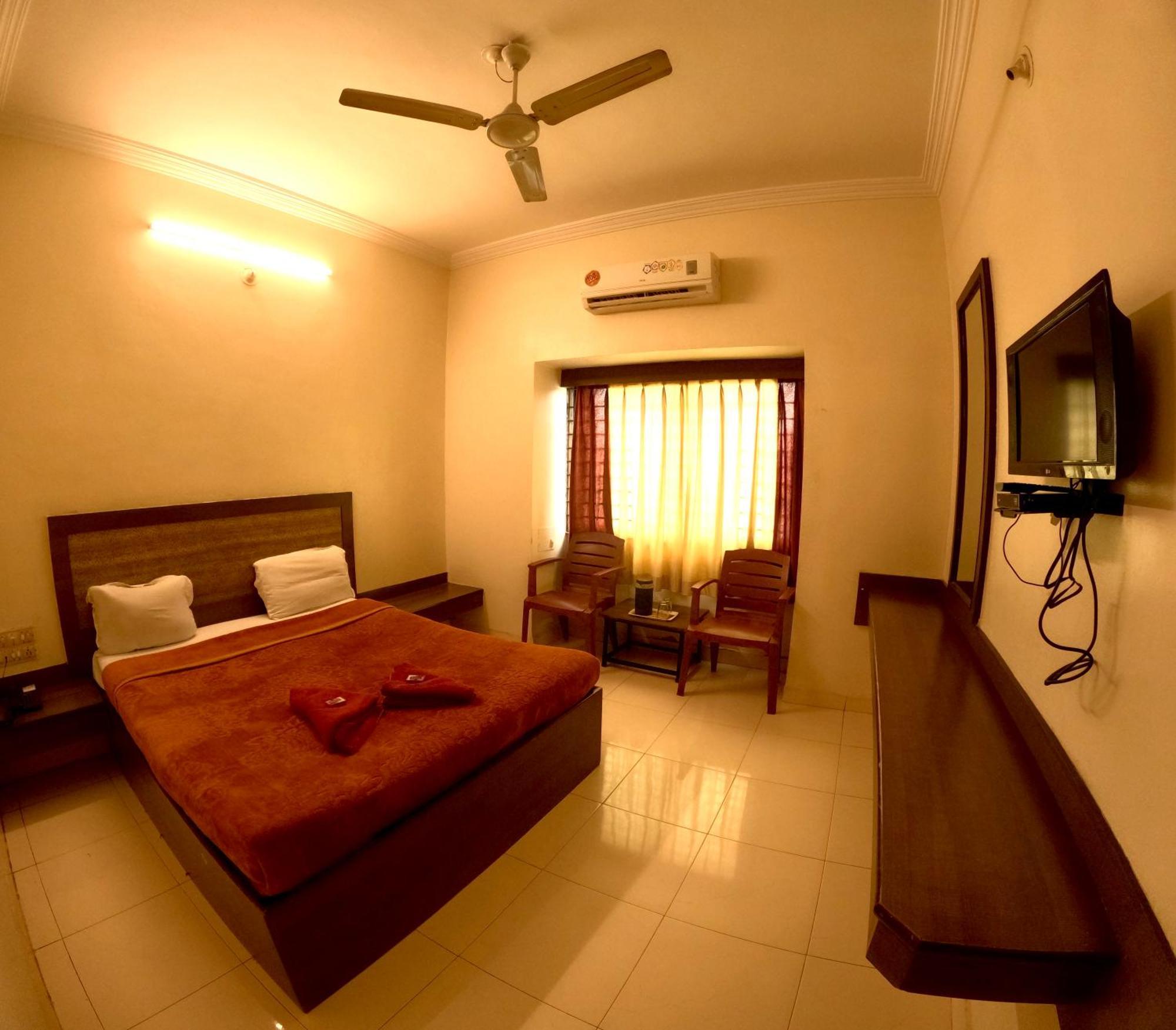 Hotel Laxmibai Palace Shirdi Eksteriør billede