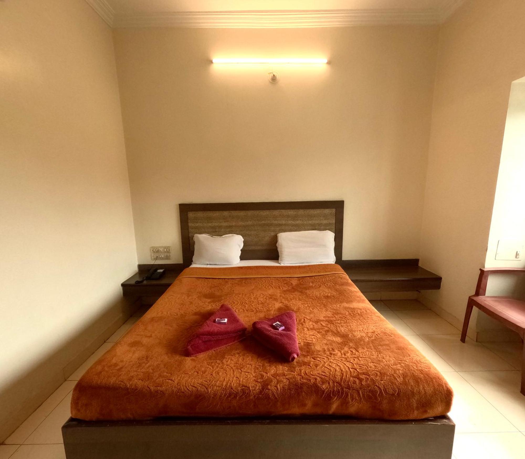Hotel Laxmibai Palace Shirdi Eksteriør billede