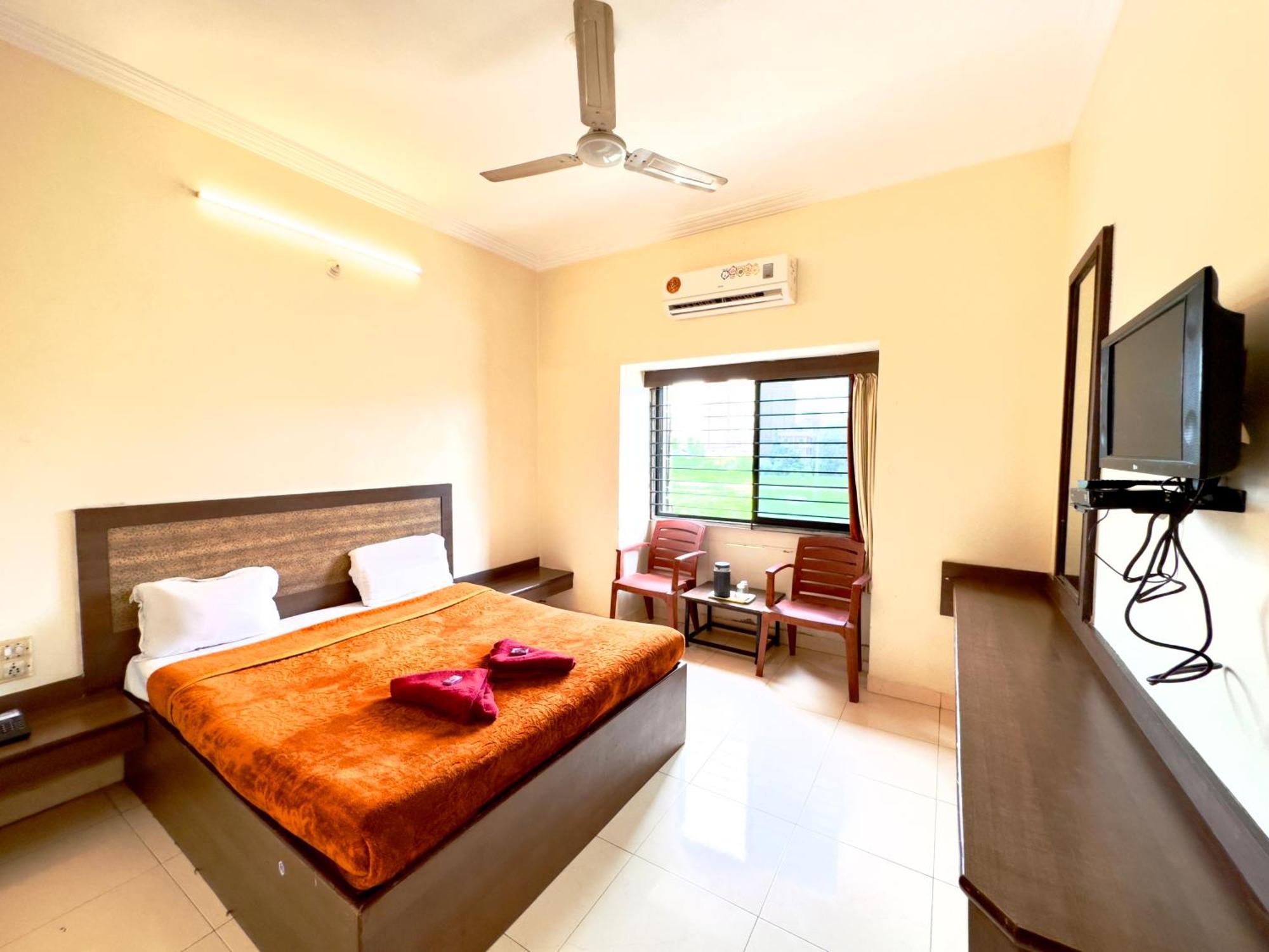 Hotel Laxmibai Palace Shirdi Eksteriør billede
